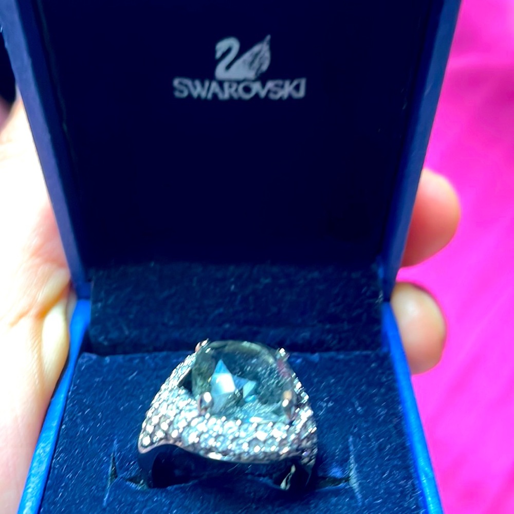 New! Swarovski ring